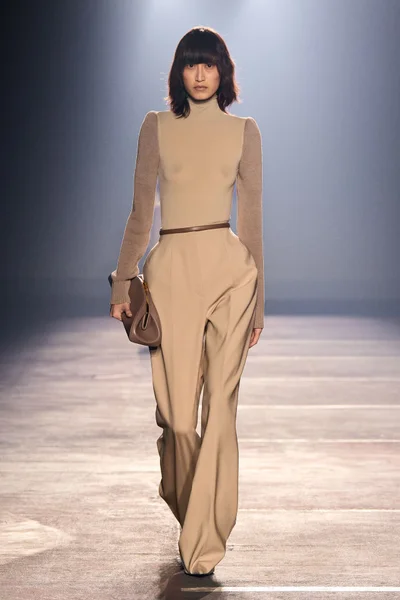 Look 42